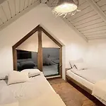 Дом отдыха Lesny Dom Z Basenem W Okolicy Zegrza *