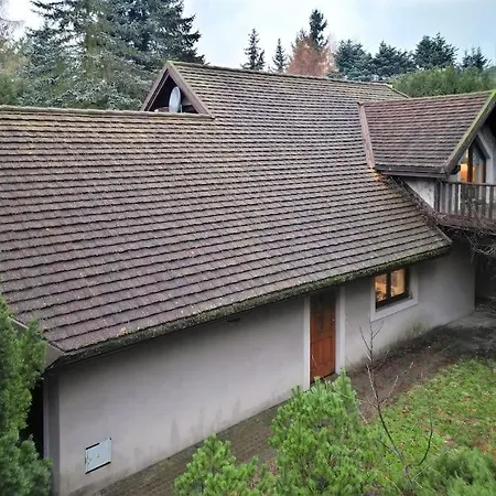 Feriehus Lesny Dom Z Basenem W Okolicy Zegrza Gasiorowo (Legionowo)