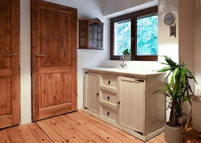 Lesny Dom Z Basenem W Okolicy Zegrza Holiday home Gasiorowo (Legionowo)