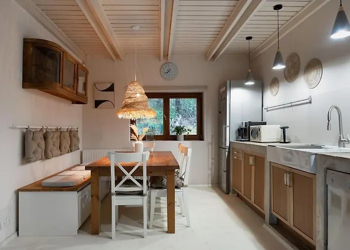 Leśny Dom Z Basenem W Okolicy Zegrza Dom wakacyjny