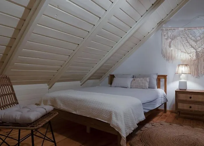 Dom wakacyjny Leśny Dom Z Basenem W Okolicy Zegrza