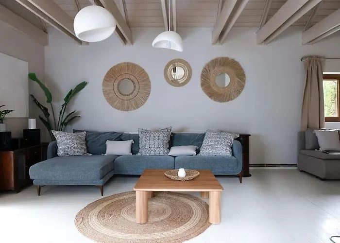 Leśny Dom Z Basenem W Okolicy Zegrza Dom wakacyjny Gasiorowo (Legionowo)