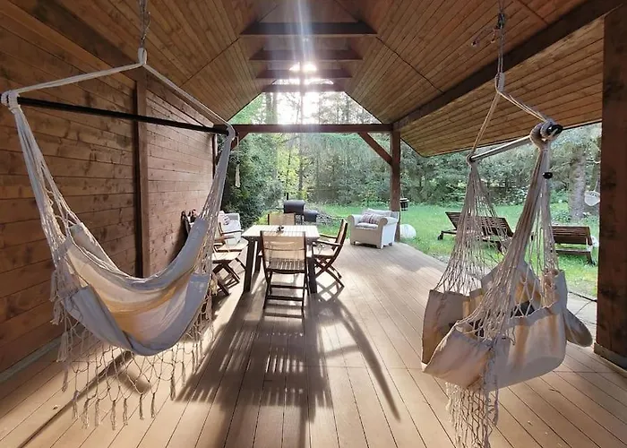 Dom wakacyjny Leśny Dom Z Basenem W Okolicy Zegrza