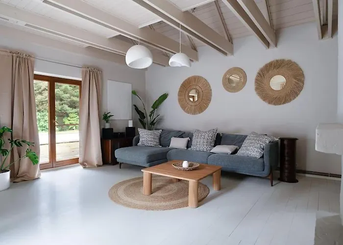 Leśny Dom Z Basenem W Okolicy Zegrza *